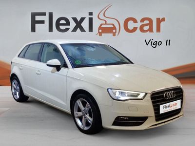 usado Audi A3 Sportback 1.2 TFSI 110cv Attraction Gasolina en Flexicar Vigo 2