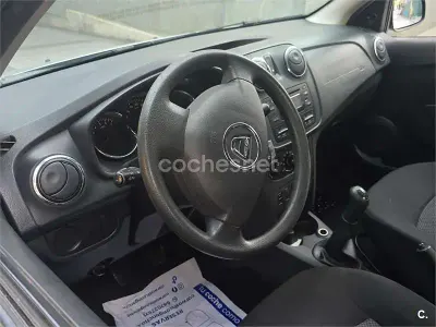 Usado Dacia Logan Ambiance 75 CV (55 kW) 2016 Gris / plata Berlina