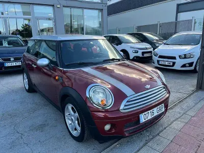 Usado Mini Cooper D Clubman 110 CV (80 kW) 2009 Granate Familiar