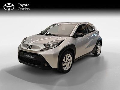 Usado Toyota Aygo X Play 72 CV (52 kW) 2024 Gris SUV
