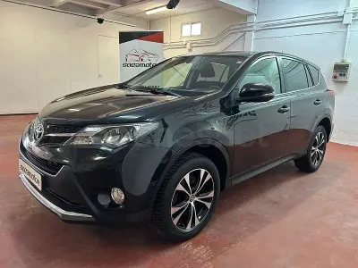 Używany Toyota RAV4 Advance 124 KM (91 kW) 2014 Czarny SUV
