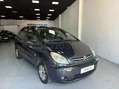 Usado Citroën Xsara Picasso Exclusive 90 CV (66 kW) 2005 Azul Monovolumen