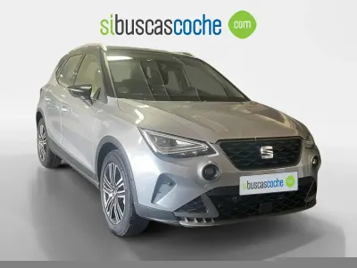 Usado Seat Arona FR 116 CV (85 kW) 2024 Gris/plata SUV