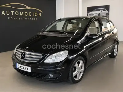 Usado Mercedes B200 140 CV (102 kW) 2007 Negro Monovolumen