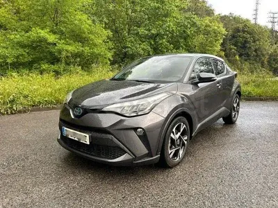 Usado Toyota C-HR Advance 184 CV (135 kW) 2022 Gris / plata SUV