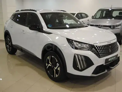 Usado Peugeot 2008 Allure 145 CV (106 kW) 2025 Blanco SUV