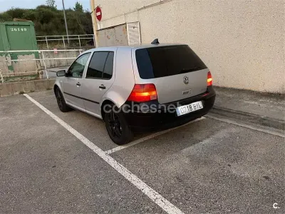 Usado VW Golf III GT 100 CV (73 kW) 1999 Gris / plata Berlina