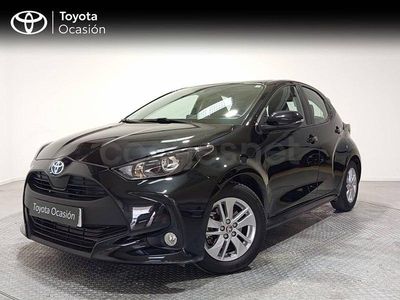 Usado Toyota Yaris Hybrid Business Edition 116 CV (85 kW) 2021 Negro Berlina
