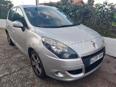 Usado Renault Scénic III 110 CV (80 kW) 2011 Gris / plata Monovolumen