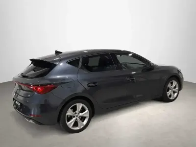 Occasion Seat Leon FR 110 PK (80 kW) 2024 Grijs Sedan