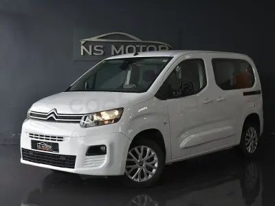 Usado Citroën Berlingo Business Class 102 CV (75 kW) 2023 Blanco Monovolumen