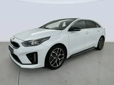 Usado Kia ProCeed GT-Line 140 CV (102 kW) 2019 Blanco Familiar