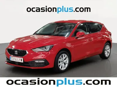 Usado Seat Leon Reference 110 CV (80 kW) 2022 Rojo Utilitario