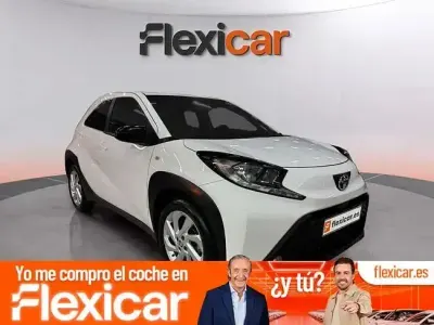 Usado Toyota Aygo 72 CV (52 kW) 2024 Blanco