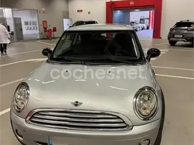 Usado Mini ONE 90 CV (66 kW) 2008 Gris / plata Utilitario