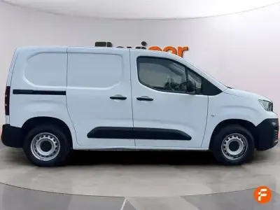 Usado Peugeot Partner 102 CV (75 kW) 2021 Blanco Monovolumen