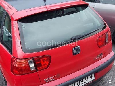 Rojo Usado 2000 Seat Ibiza Stella Berlina | 1300 € (Buen precio)