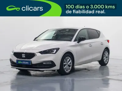Usado Seat Leon Style 115 CV (84 kW) 2022 Blanco Berlina