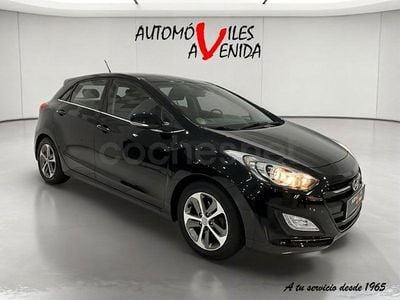 Usado Hyundai i30 100 CV (73 kW) 2015 Negro Berlina