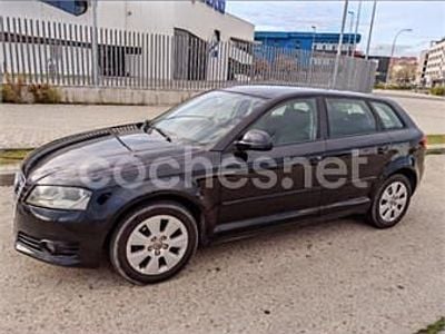 Negro Usado 2010 Audi A3 Ambiente Berlina | 8900 € (Precio justo)