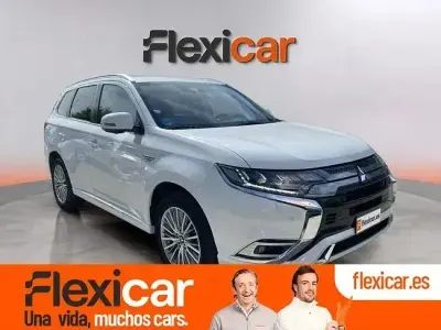 Usado Mitsubishi Outlander P-HEV 224 CV (164 kW) 2020 Blanco
