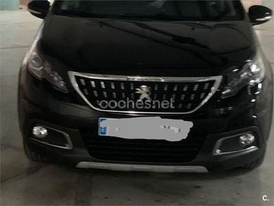 Usado Peugeot 2008 Allure 110 CV (80 kW) 2019 Negro SUV