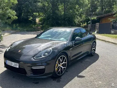 Usado Porsche Panamera Turbo S 550 CV (404 kW) 2014 Gris / plata Berlina