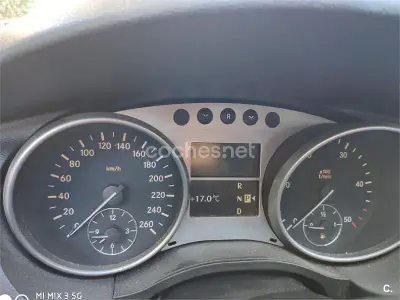 Usado Mercedes R320