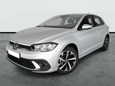 Usado VW Polo 95 CV (69 kW) 2023 Plateado Utilitario
