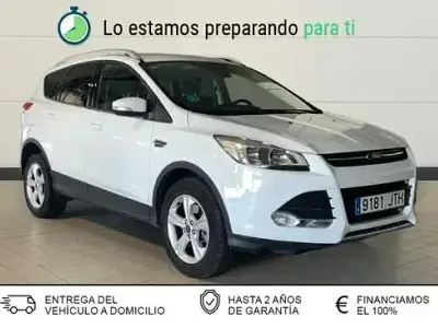 Używany Ford Kuga Trend 120 KM (88 kW) 2016 Biały SUV