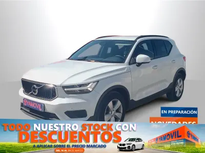 Usado Volvo XC40 Momentum 129 CV (94 kW) 2020 Blanco SUV