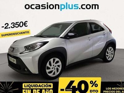 Gris Usado 2024 Toyota Aygo Play Utilitario | 12.810 € (Precio justo)