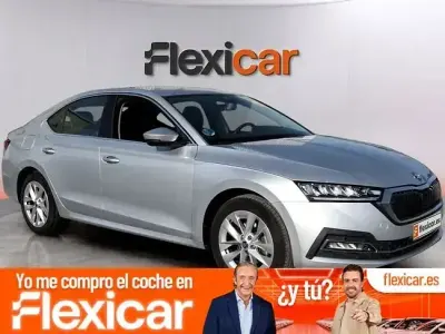 Usado Skoda Octavia Selection 110 CV (80 kW) 2024 Gris Berlina