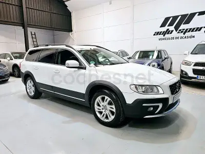 Usado Volvo XC70 Summum 181 CV (133 kW) 2015 Blanco Familiar