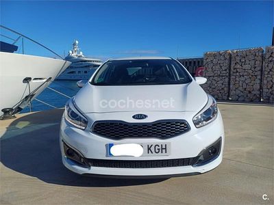 Begagnad Kia Ceed Plus 100 HK (73 kW) 2017 Vit Halvkombi