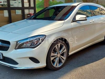 Blanco Usado 2016 Mercedes CLA220 Shooting Brake Urban Familiar | 15.950 € (Precio justo)