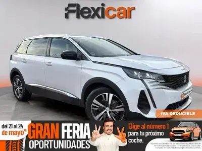 Używany Peugeot 5008 Allure 130 KM (95 kW) 2023 Biały SUV