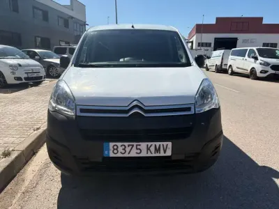 Usado Citroën Berlingo 75 CV (55 kW) 2018 Blanco Monovolumen