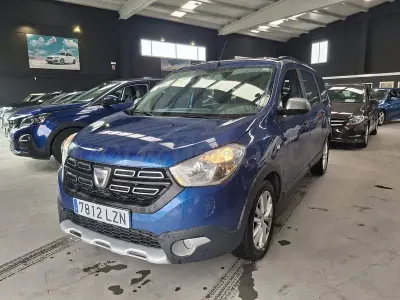 Usado Dacia Lodgy Comfort 115 CV (84 kW) 2022 Azul Monovolumen