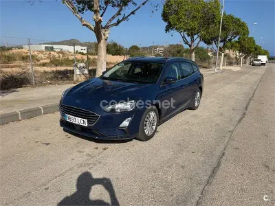 Usado Ford Focus Titanium 120 CV (88 kW) 2019 Azul Familiar