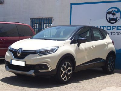Usado Renault Captur Zen 120 CV (88 kW) 2017 Beige SUV