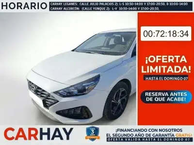 Usado Hyundai i30 120 CV (88 kW) 2022 Blanco Berlina