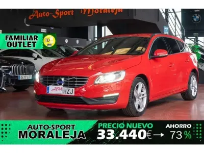 Occasion Volvo V60 Momentum 136 PK (100 kW) 2014 Rood Stationwagen