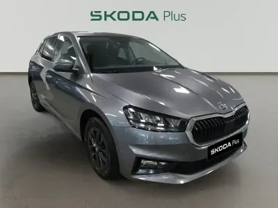 Usado Skoda Fabia Selection 115 CV (84 kW) 2025 Gris Utilitario