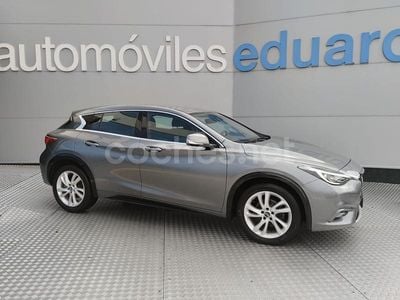 Infiniti Q30
