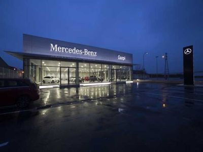 Negro Usado 2022 Mercedes V220 Avantgarde Monovolumen | 62.900 €