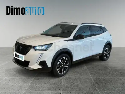 Usado Peugeot 2008 Allure 130 CV (95 kW) 2022 Blanco SUV