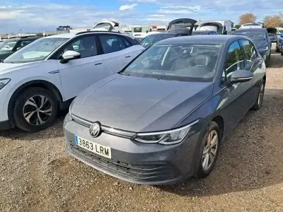 Usado VW Golf VIII 110 HP (80 kW) 2022 Cinzento Citadino