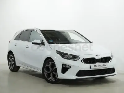 Usado Kia Ceed 120 CV (88 kW) 2021 Blanco Utilitario