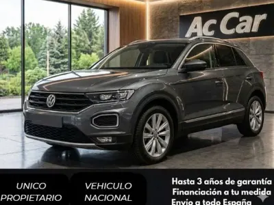 Usado VW T-Roc Advance 116 CV (85 kW) 2021 Gris SUV